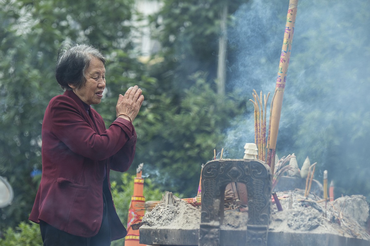 我希望你可以总结一下高考历史的答题模版