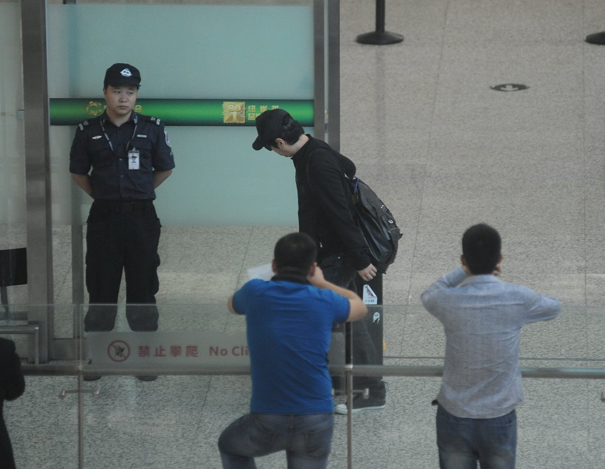 根据脚印深浅预出嫌疑人的身高-体重的真实案例