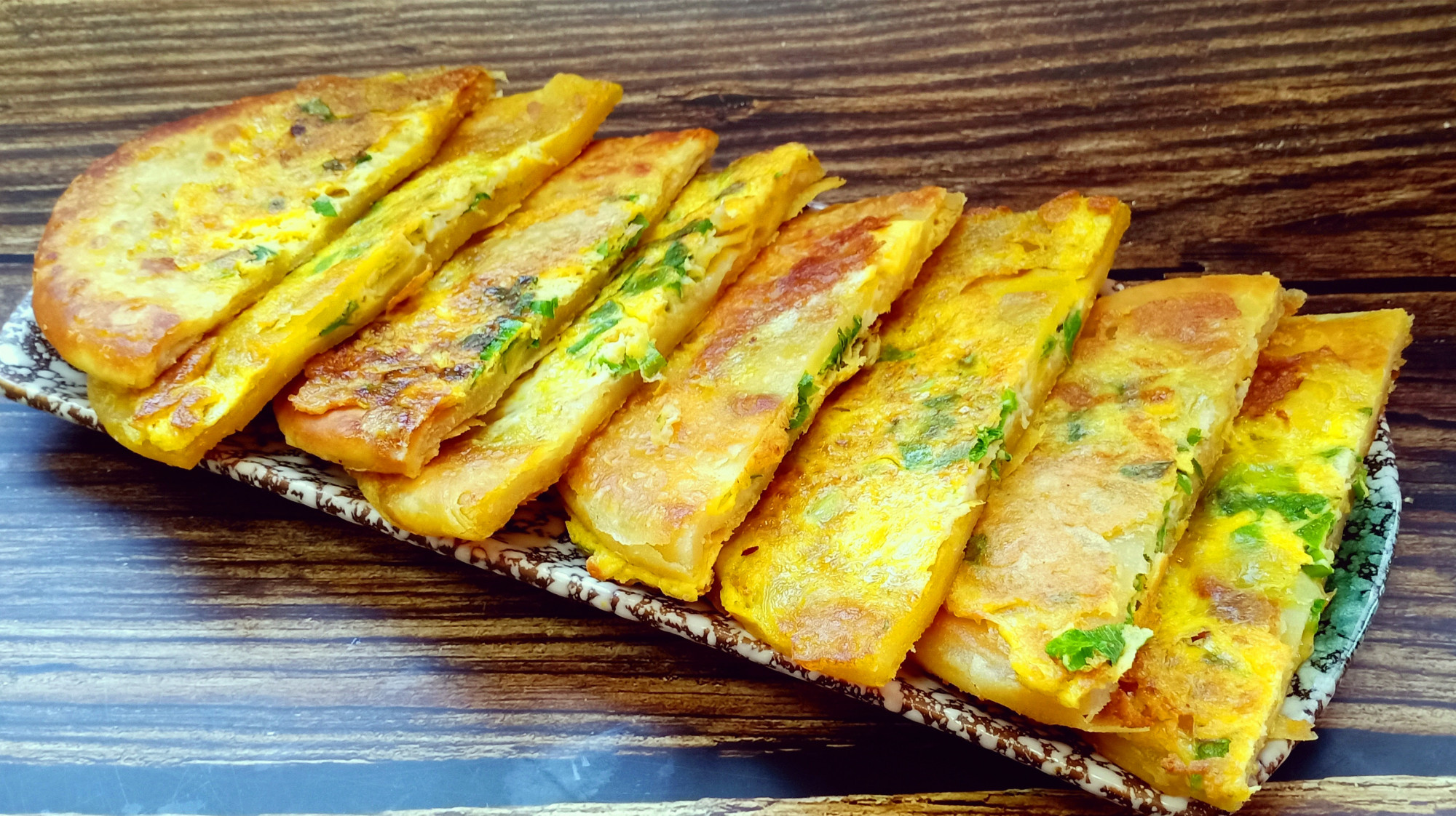 最简鸡蛋灌饼,掌握要领,个个能灌入蛋液,蛋香中再夹着葱花香味