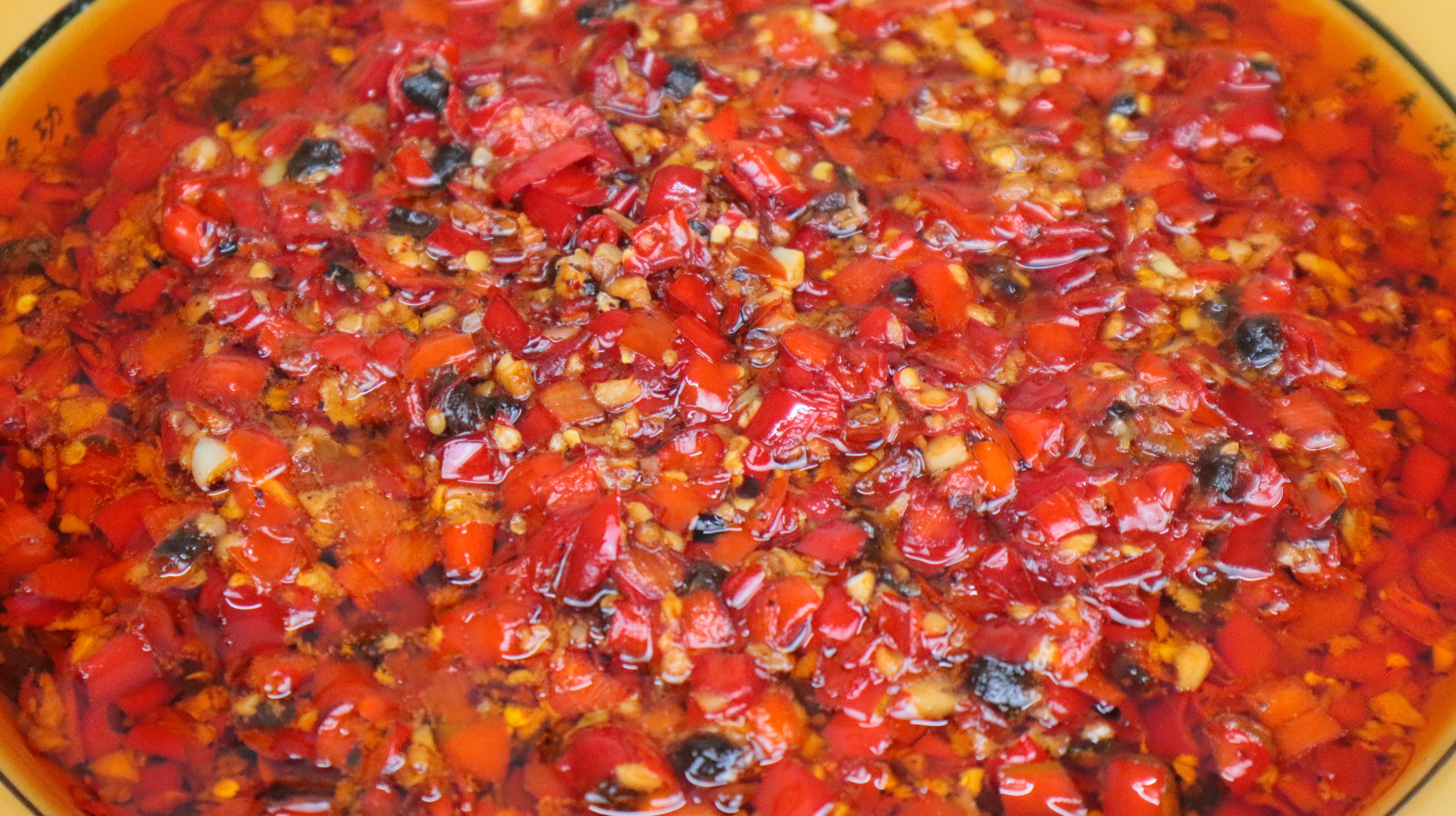 大厨分享辣椒酱的新做法,香辣过瘾,做菜配饭都好吃,百搭万能酱