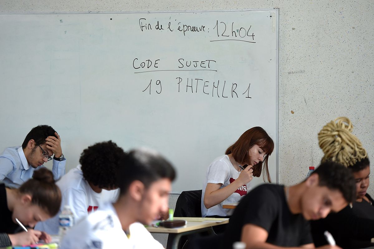 重庆璧山卫校2023年招生简章 - 报考指南