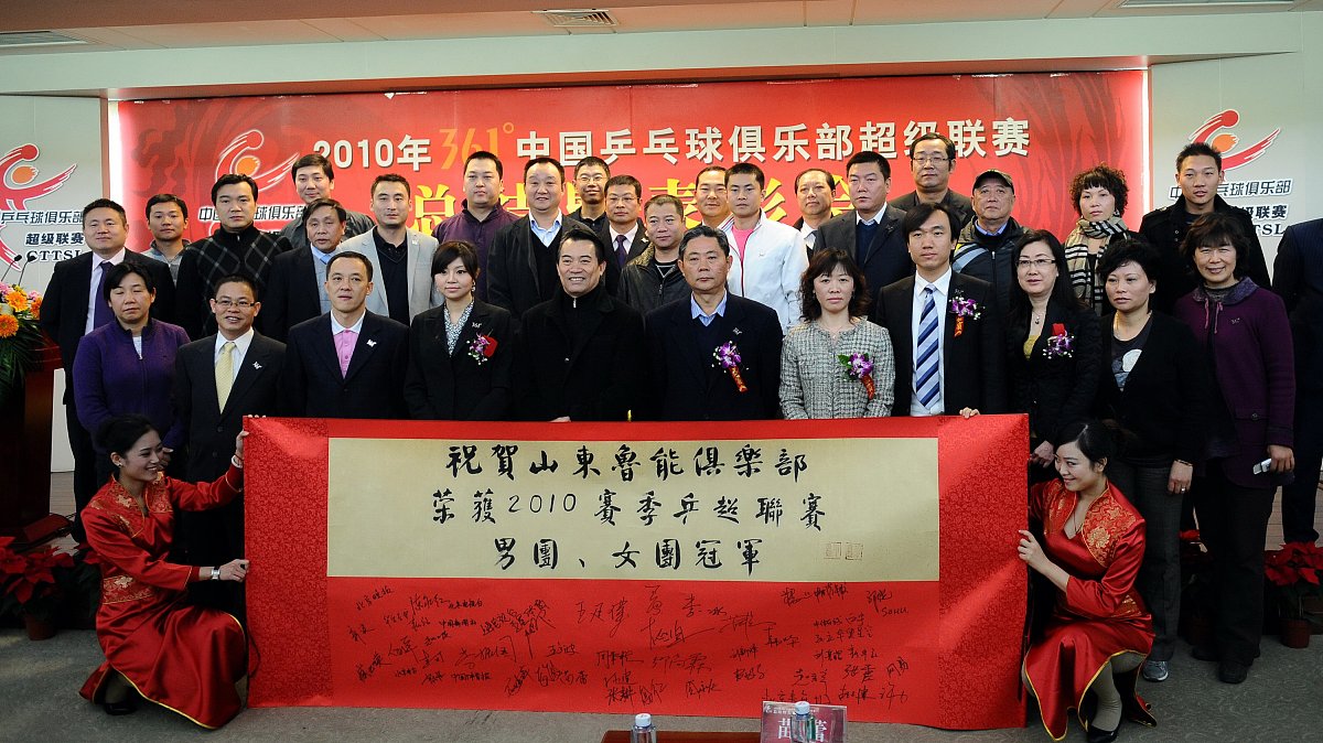 中国科学技术大学朱书教授课题组实验室剪影n就上面实验室实验室剪影写个好的文案