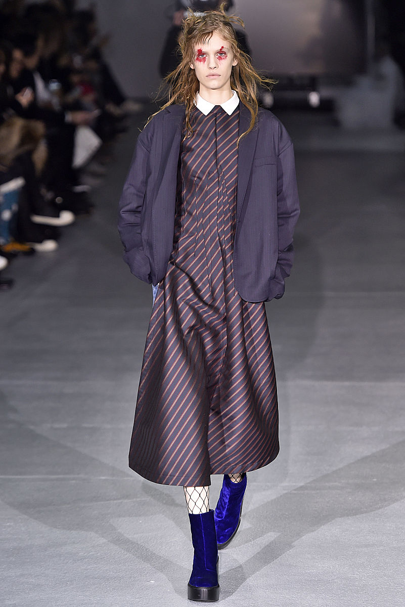 Daniel Lee 的 Burberry 第二场时装秀：重塑经典