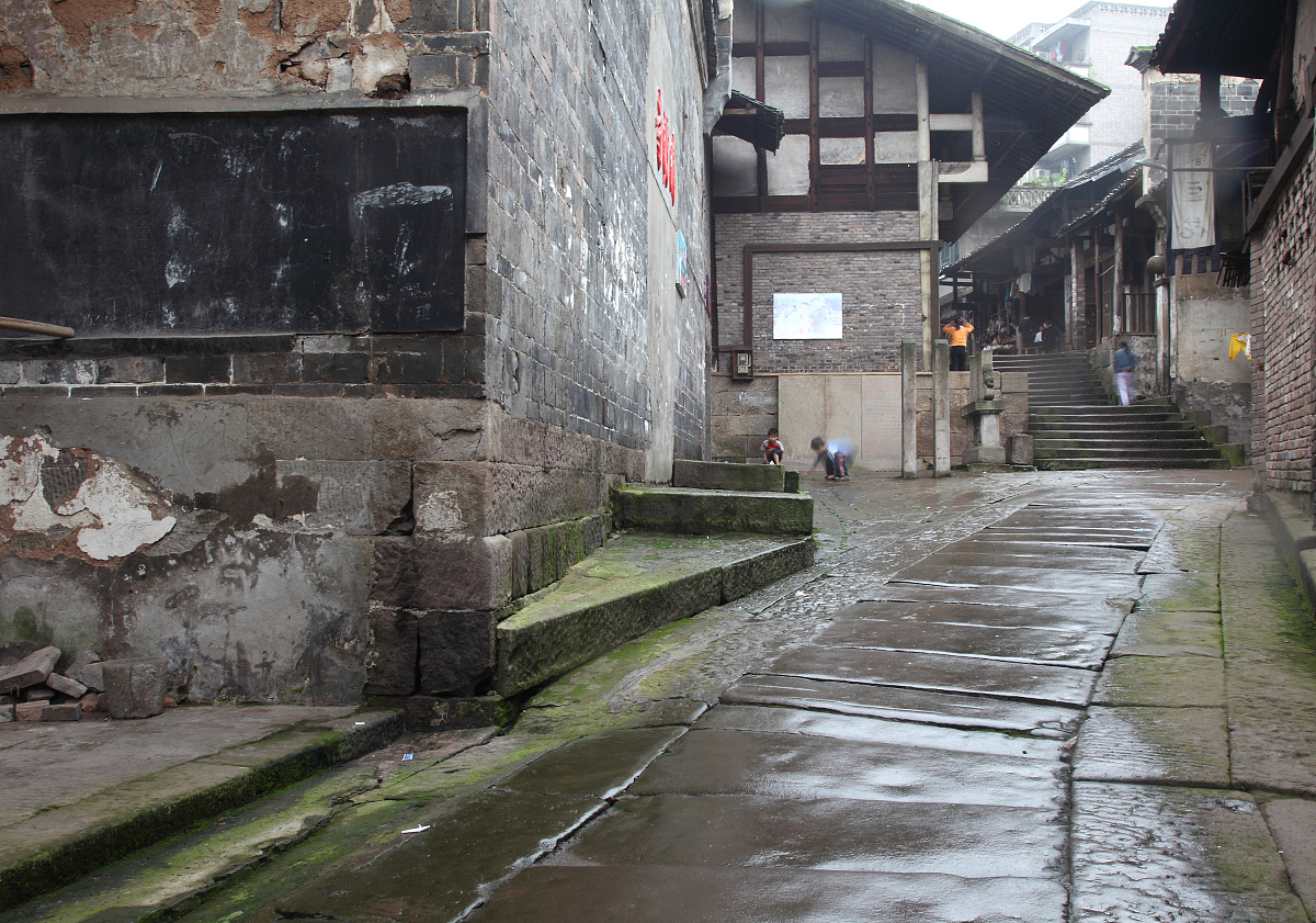 重庆旅游学校怎么样？开设了哪些专业？