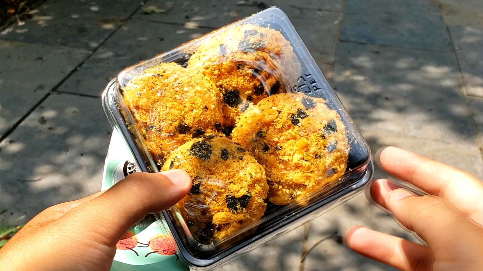 这是我吃过最棒的肉松饼,做了满满一烤箱,真的好吃