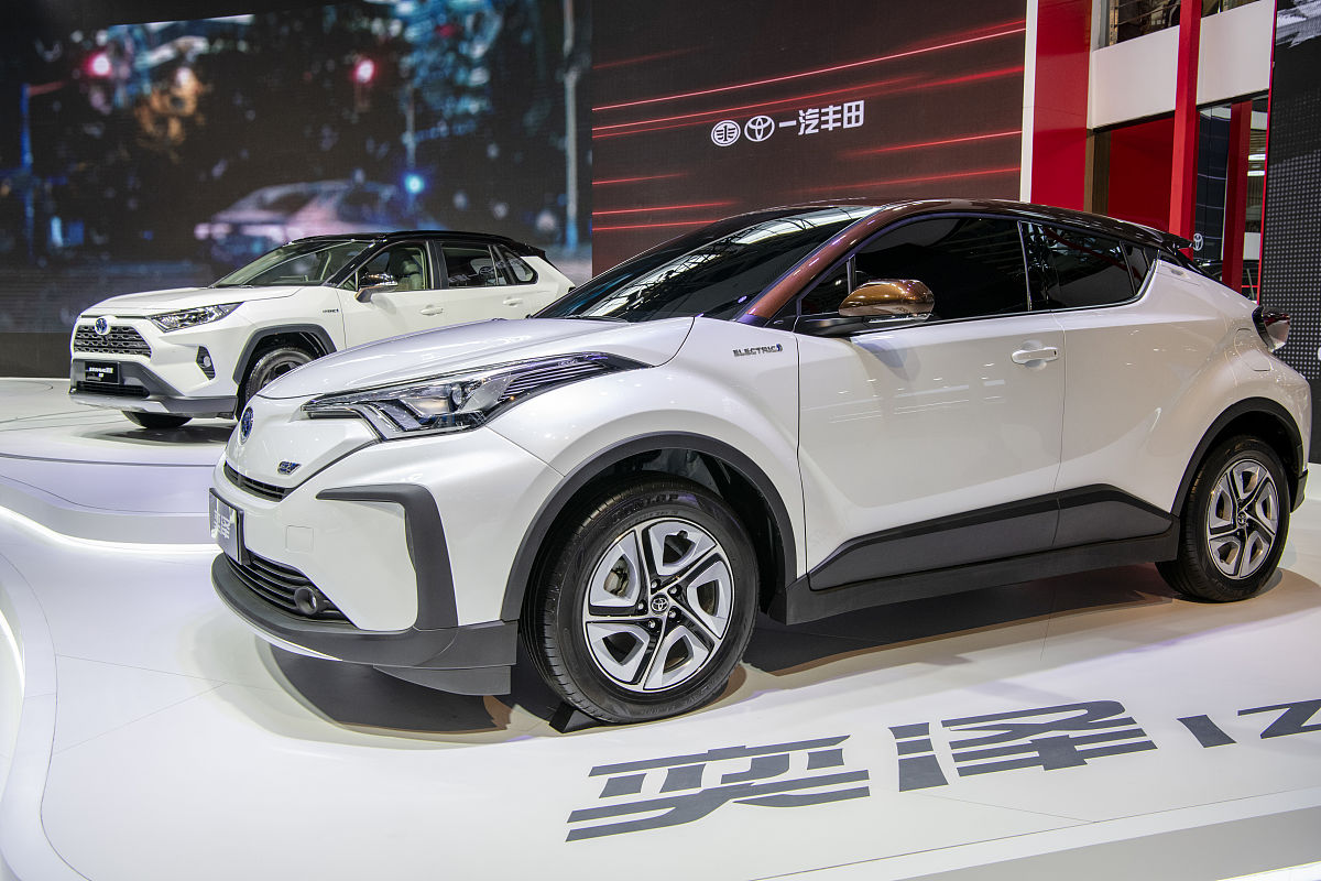 丰田86 vs 斯巴鲁BRZ：性价比之王？对比分析及同级车型推荐