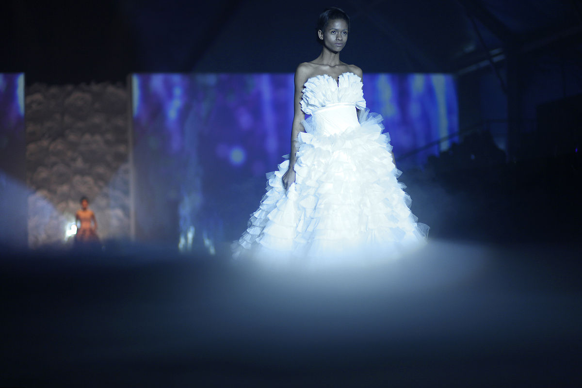 水象征着时间，所指和能指分别是什么