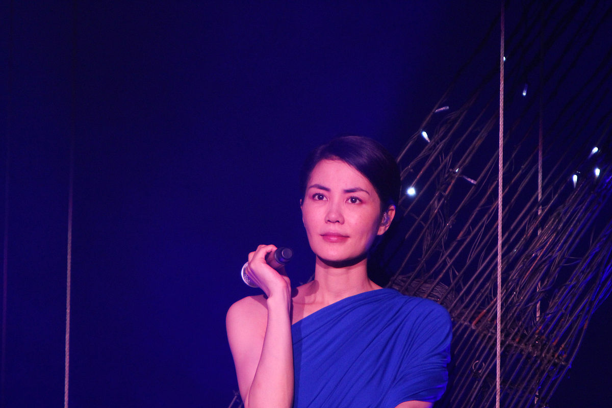 王菲：洒脱传奇人生