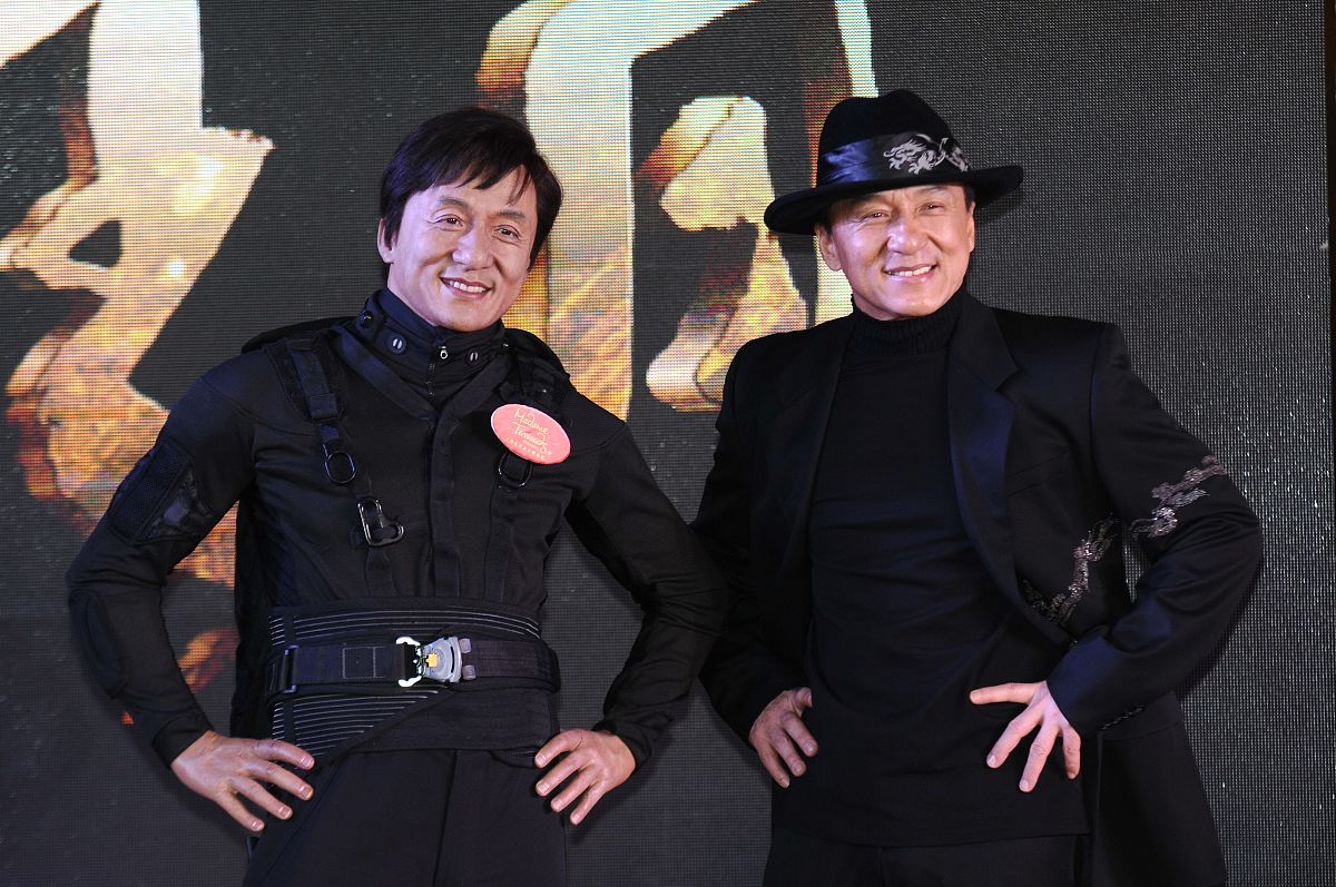 成龙：华人巨星，功夫巨匠，全球偶像