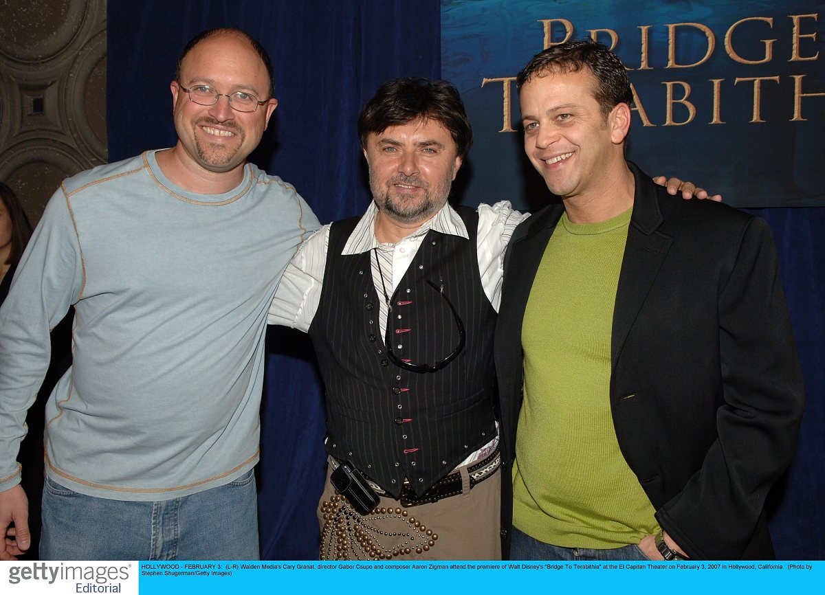 Diler Hatice ElifGabriel Garcia Marquezs One Hidred Years of Solitude as aGrotesque Magical Realist Text Internafional Journal of Social Sciences andEducarion Researchvol1no22015pp489-489。请按照这种格式列举出14