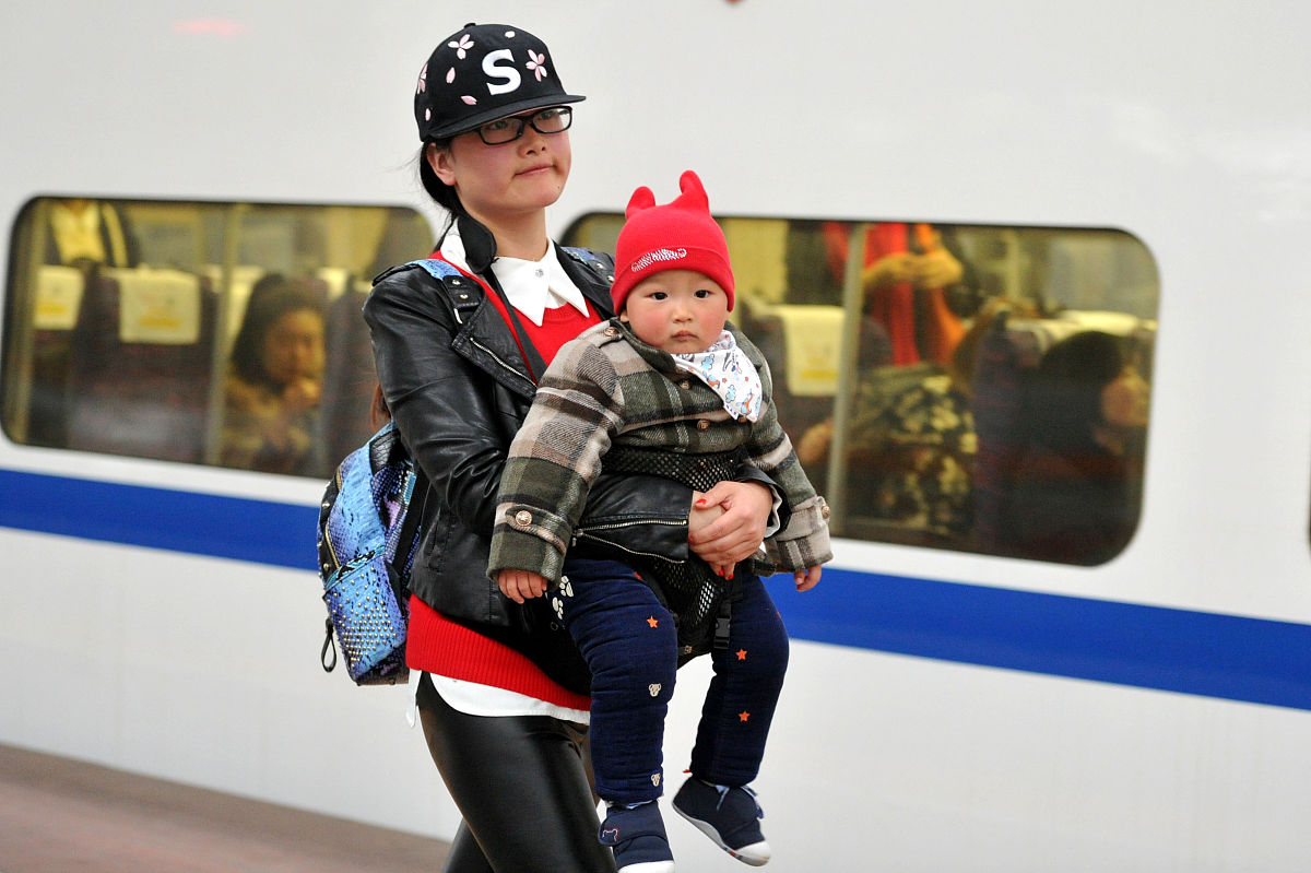 带孩子坐火车出行指南：安全、舒适、快乐的旅程