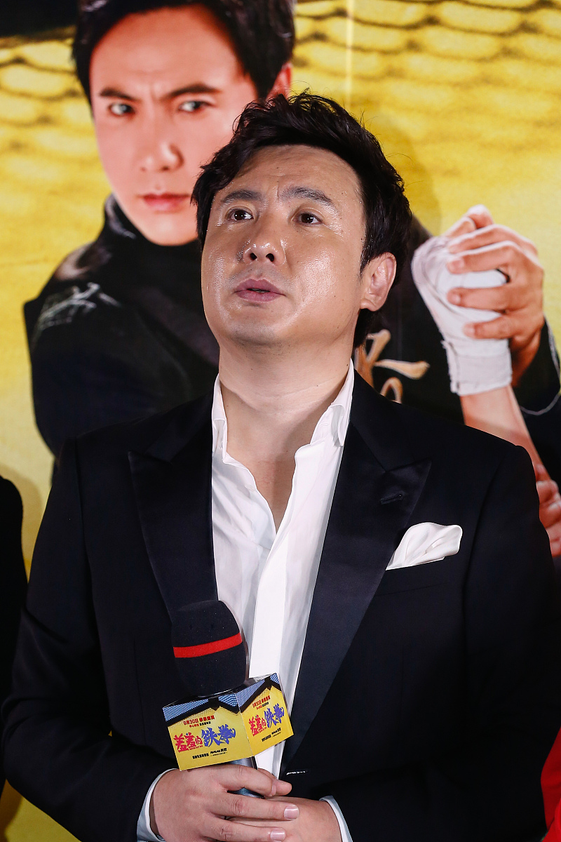 沈腾经典影视片段盘点：爆笑瞬间、精彩表演不容错过！
