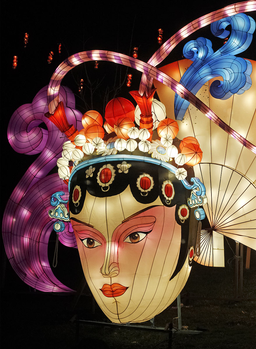 当地时间2019年12月15日,乌克兰首都基辅,当地举行中国灯笼节.kiev, u