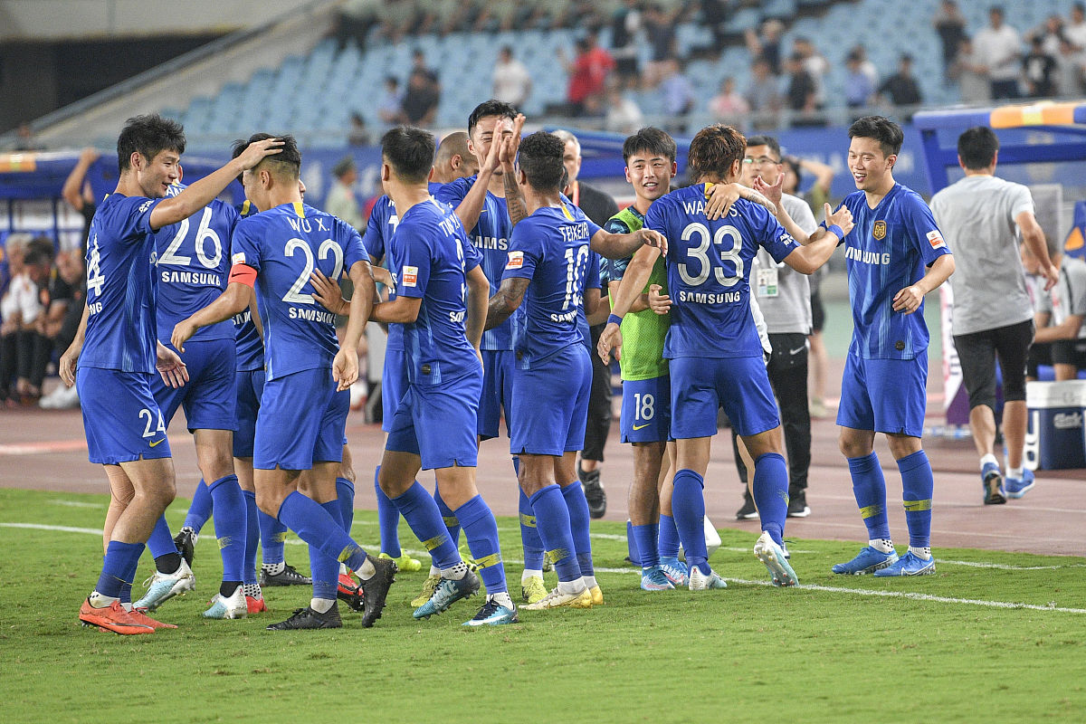 httpswwwokooocomsoccermatch1176644sfzs根据网址链接随机分析两个球队