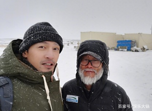 胡歌冒雪参加志愿活动,专递正能量,真是有为好