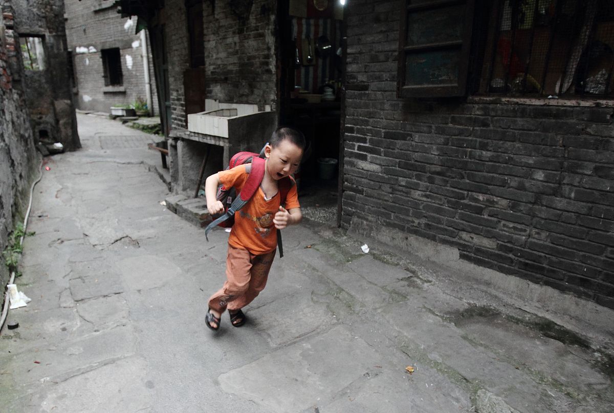 重庆幼师学校：幼儿教育理论体系详解