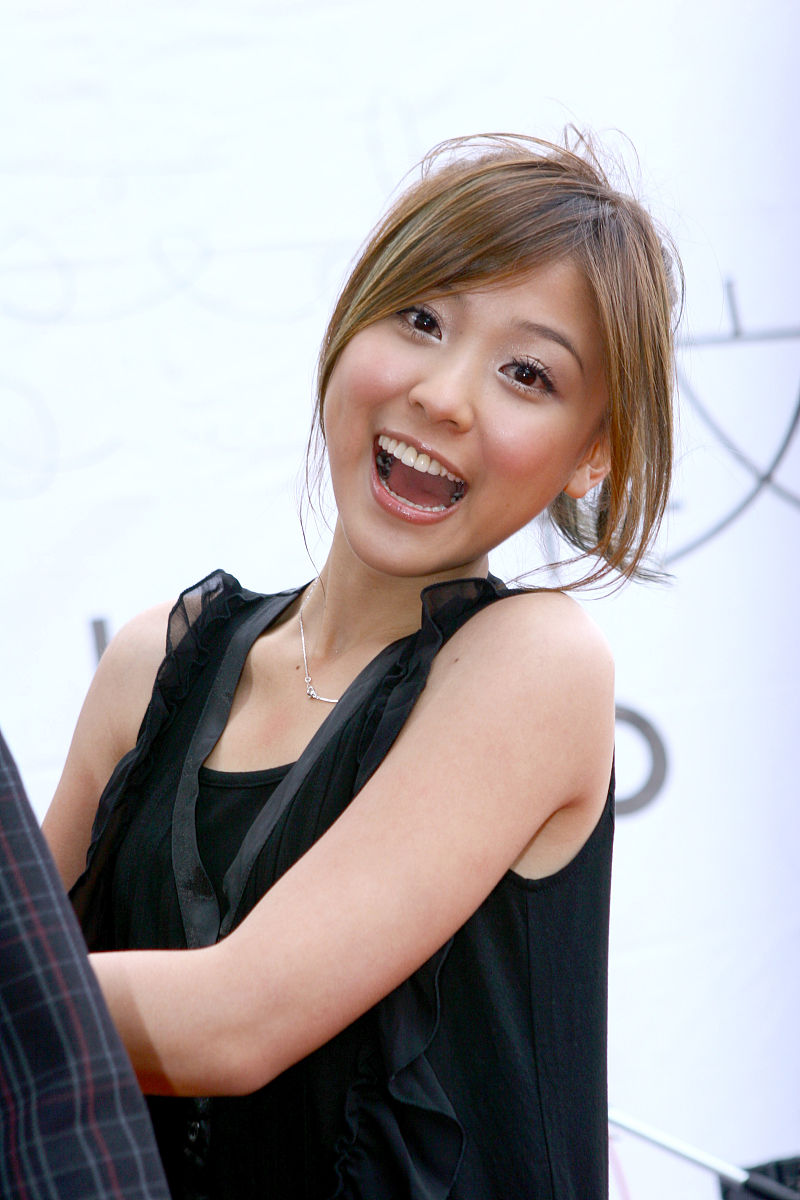 我为你感到骄傲我为有你这样的朋友感到骄傲朋友给我发的我要怎么回复他