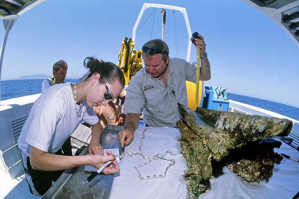 2008年7月24日,意大利埃加迪群岛海区,美国富翁george robb赞助的海上