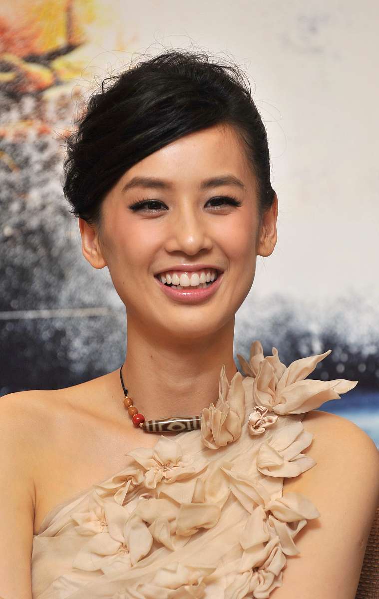 2011年8月10日,北京,电影《白蛇传说》官网启动仪式.***_***黄圣依+++