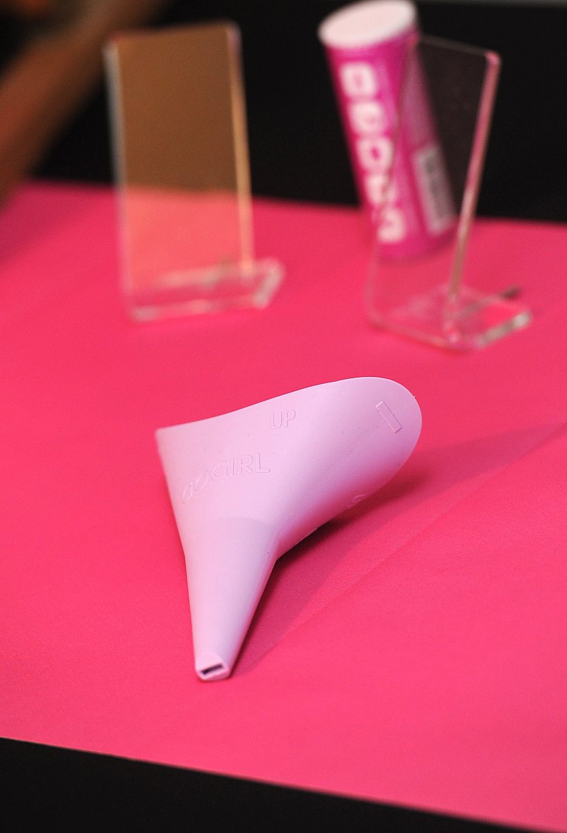 假如你问一个女生问题她不给你说为什么还说你搜好看也不关她事为什么？