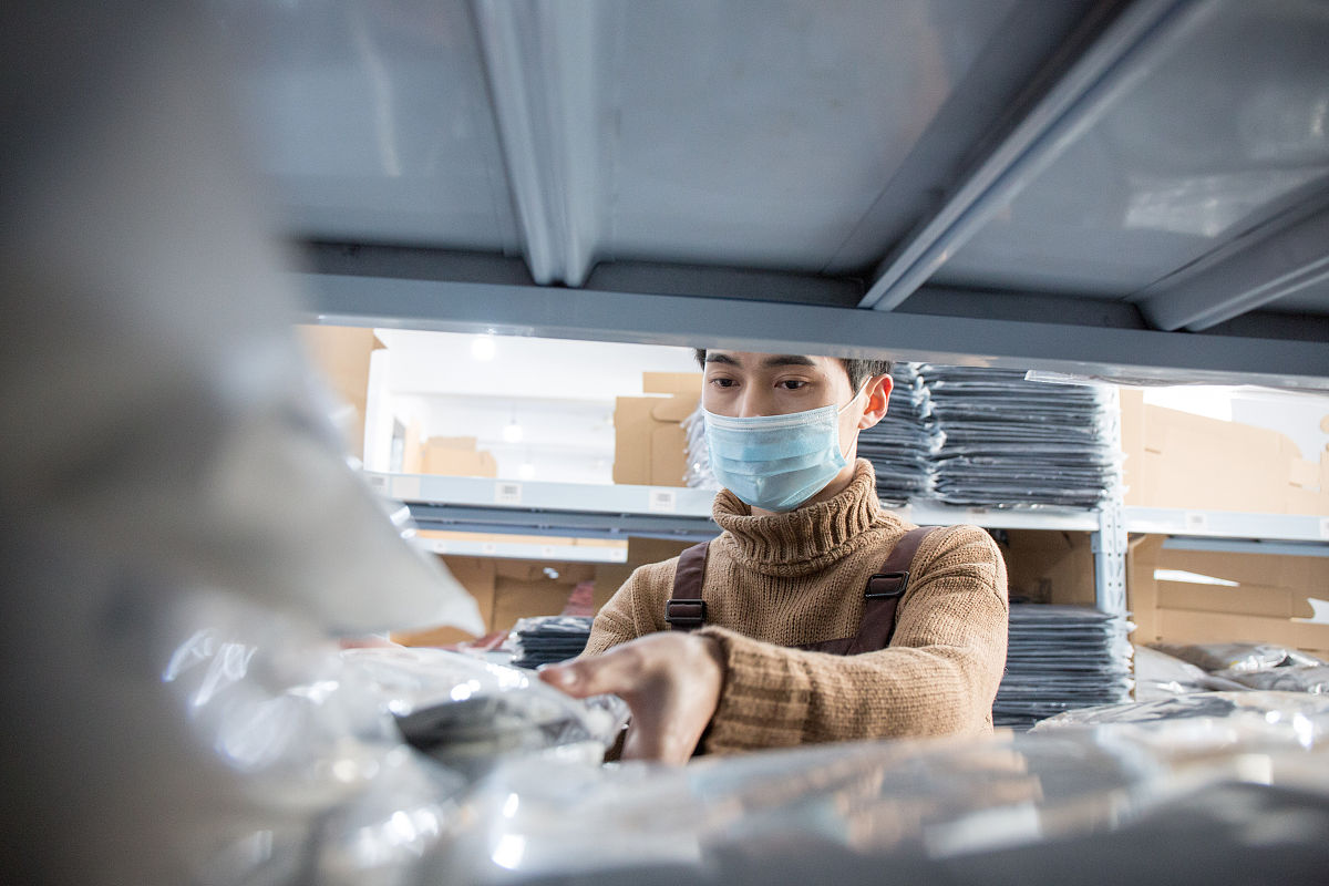 C++ 仓库管理系统：实现库房租赁和货物存取