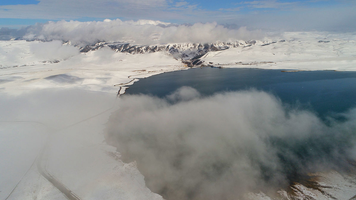 写一首原创说唱歌词歌曲风格类似于千里万里并写出50字的作品简洁