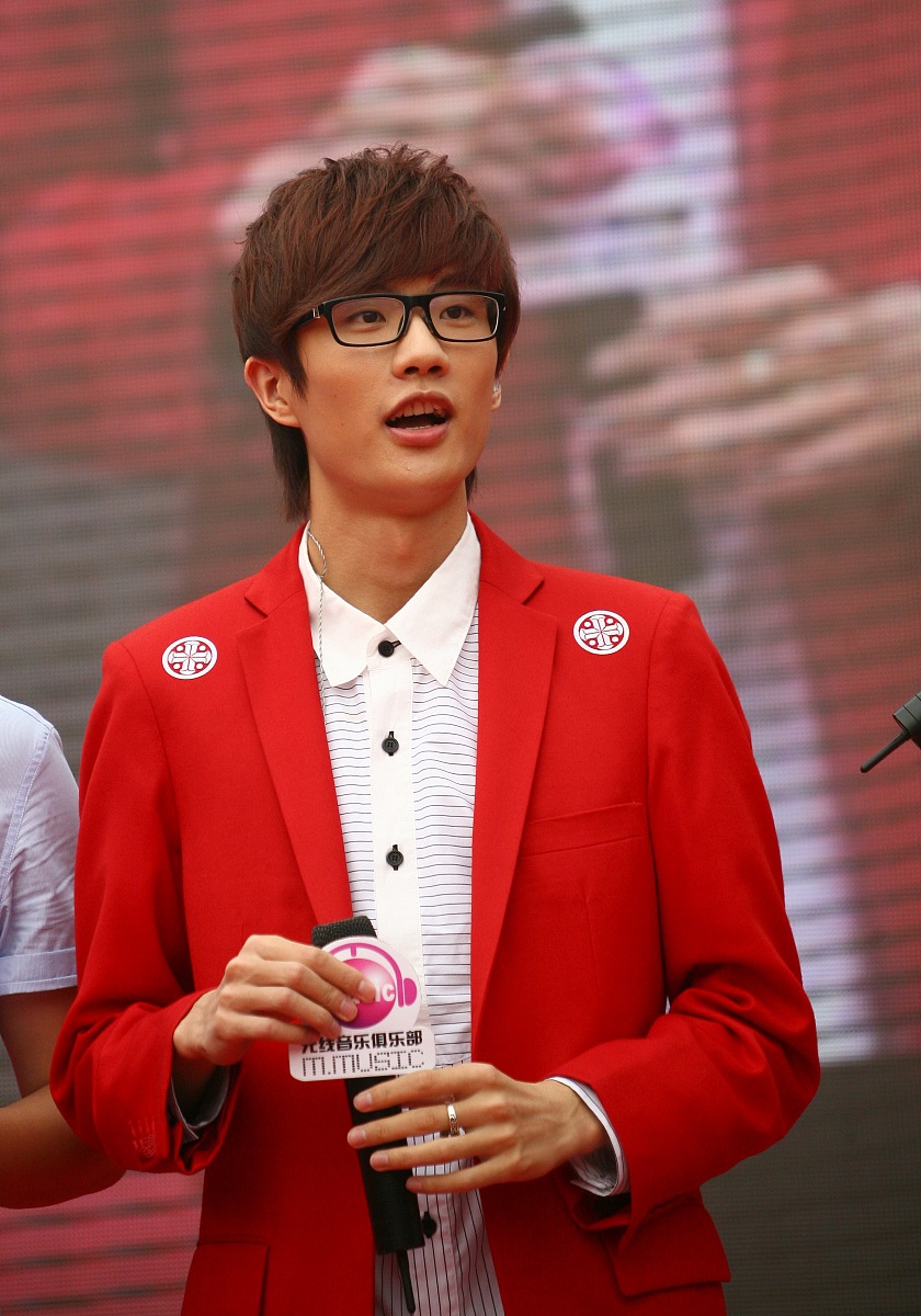 能告诉我许嵩的《庞贝》的歌词吗？