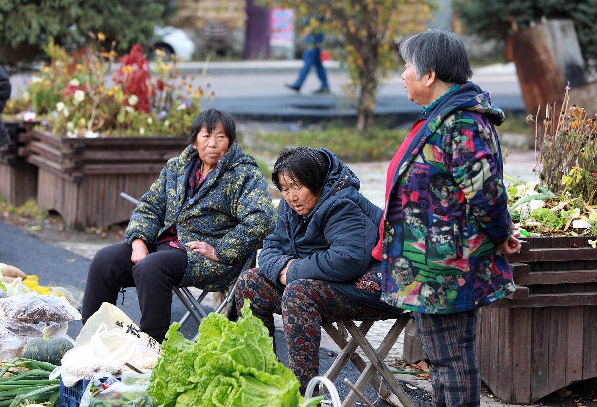 我去买菜帮我照顾好大家