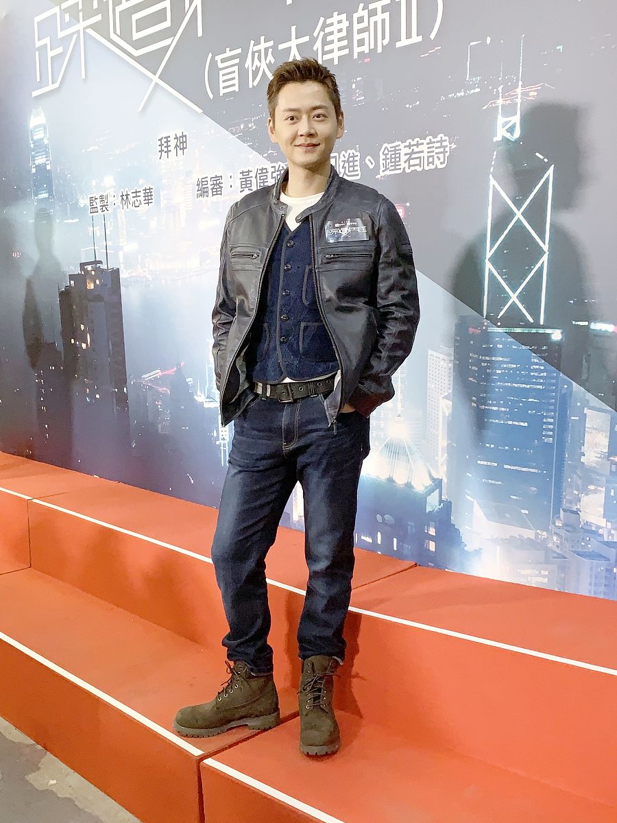 2020年1月7日,香港,明星出席电视剧《踩过界2》开镜拜神仪式.
