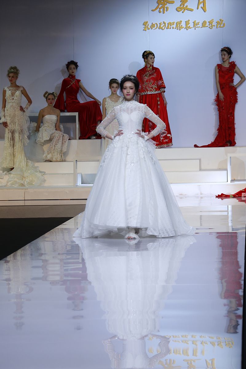 梧州职业学院宝玉石鉴定与加工专业优势分析：就业前景、教学模式创新与实践