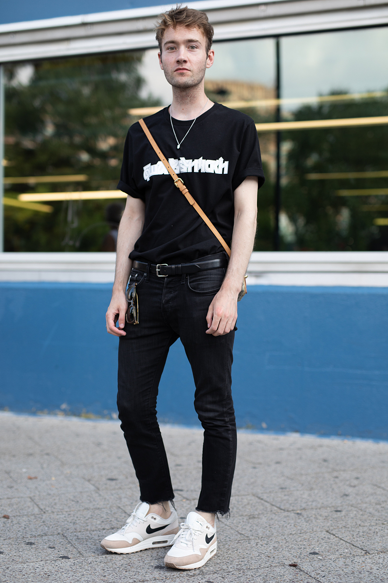 183cm男生穿衣搭配指南：白皮肤短裤配什么颜色短袖？