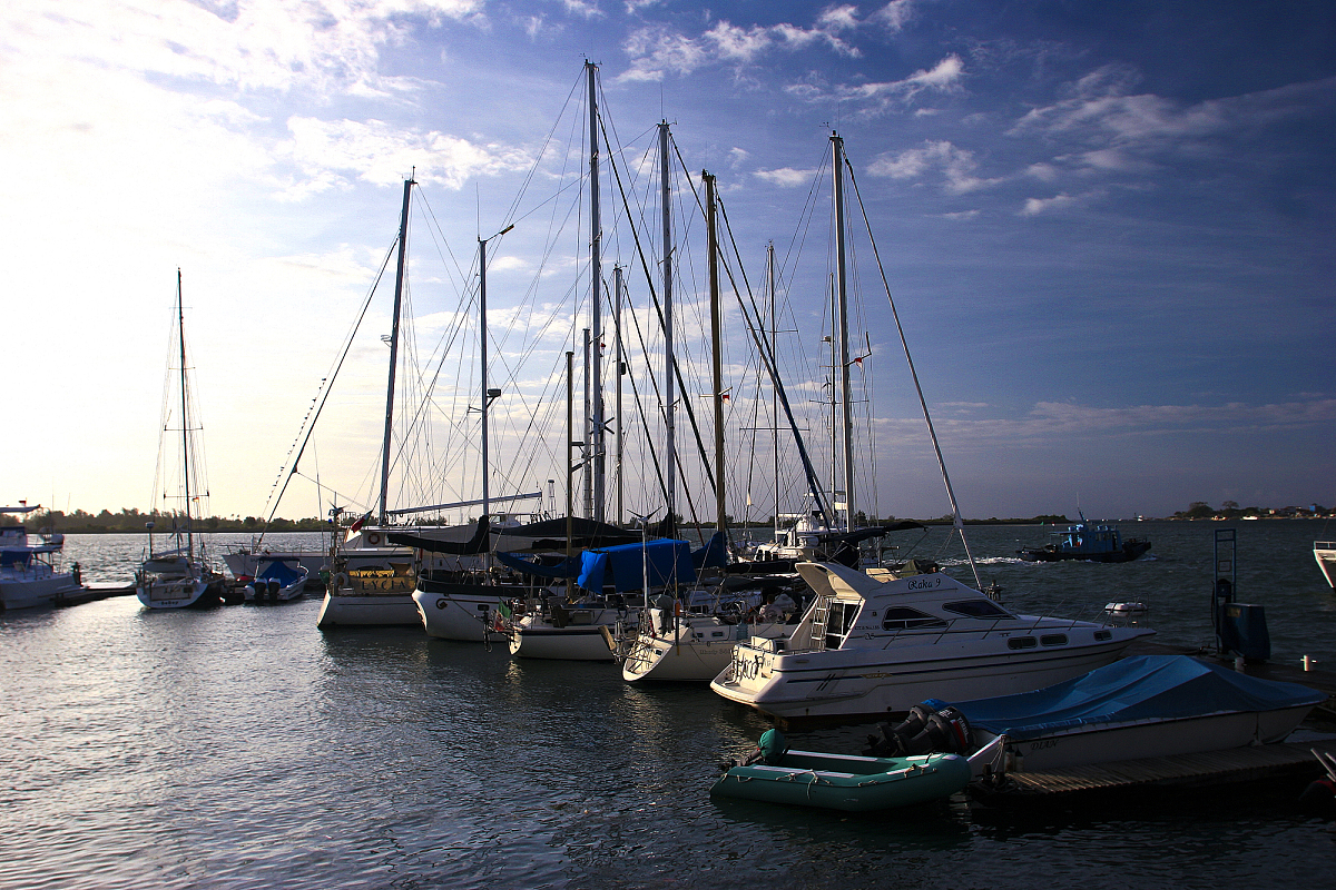 重庆经贸中等专业学校2020年专业设置：20个专业涵盖多个领域