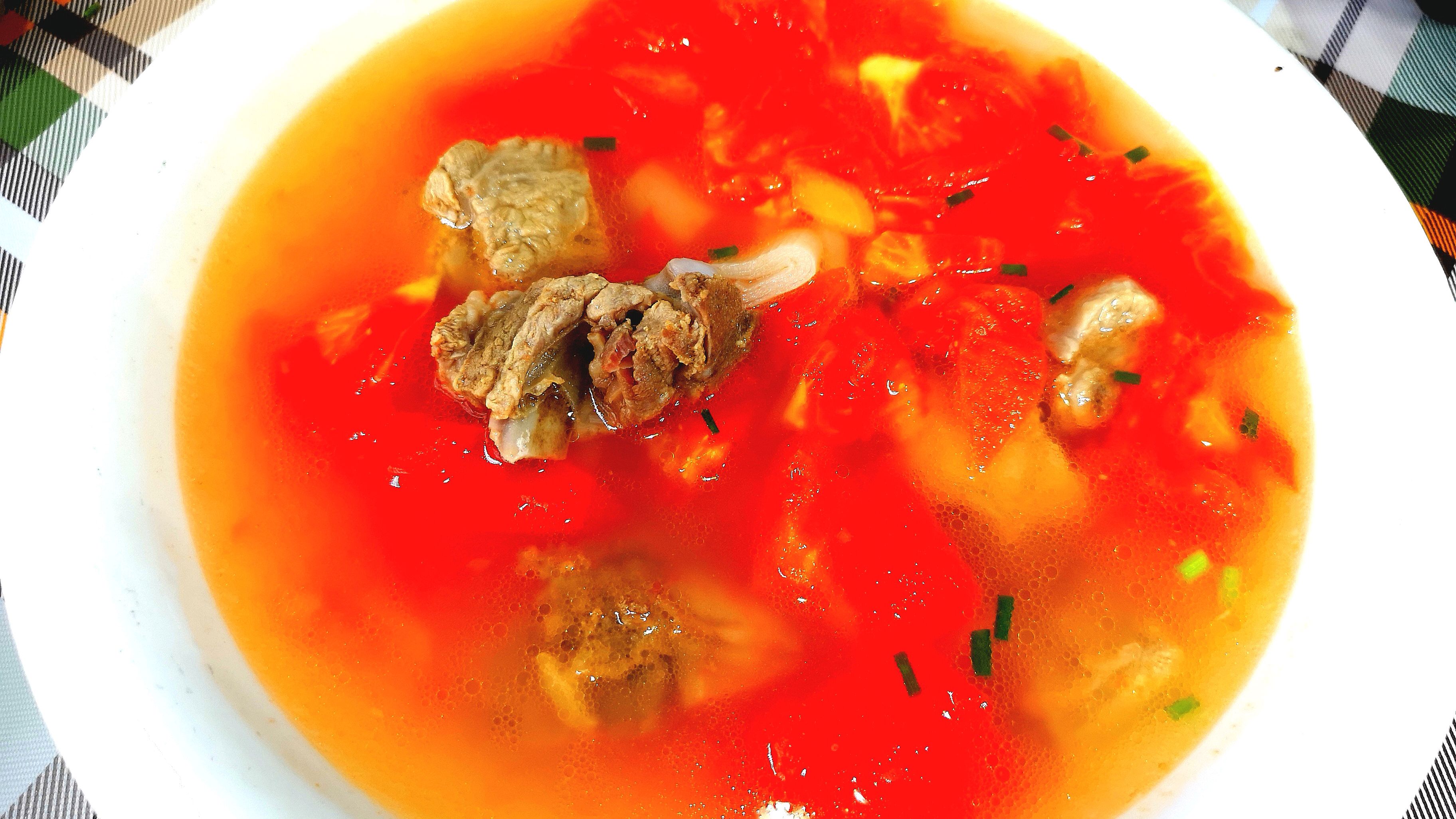 月子餐美食:30天全月食谱之番茄小排汤不仅提高食欲而且营养充足