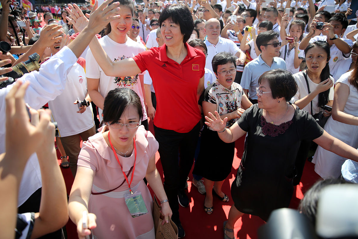 生成一篇300字左右的励志文章