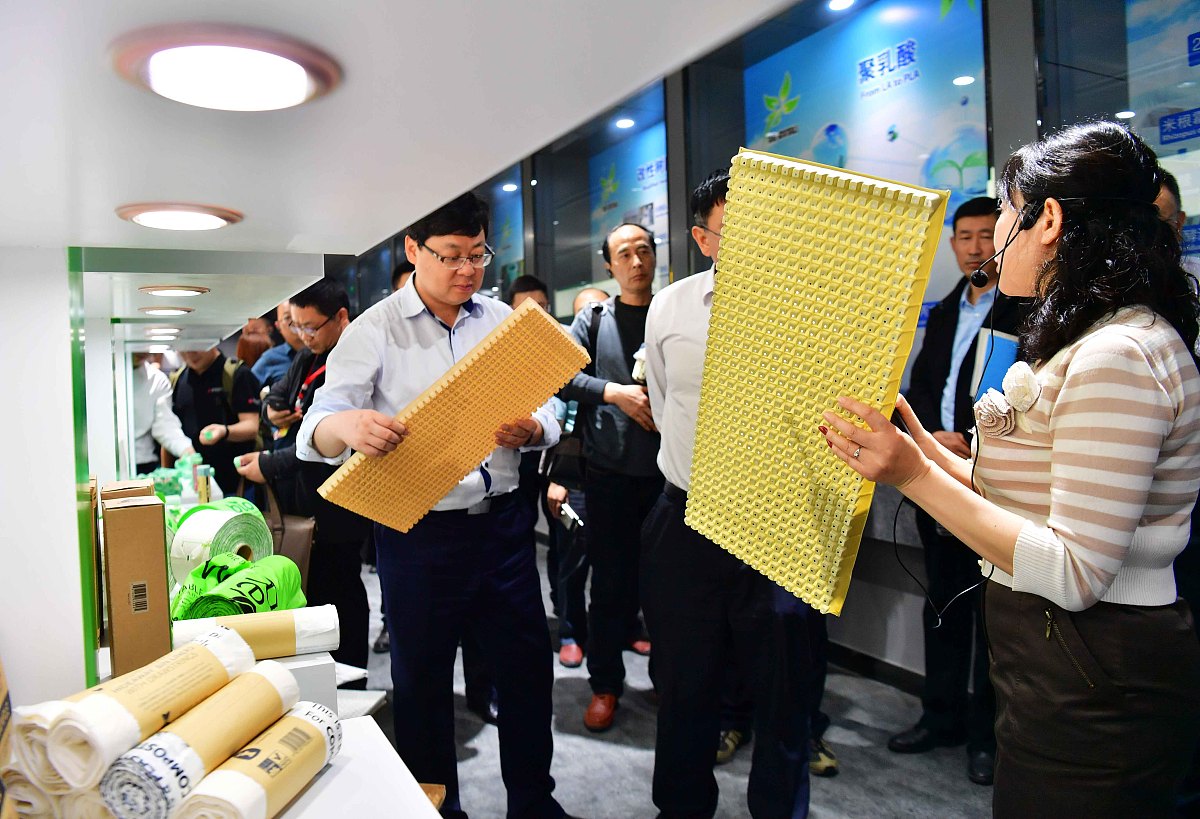 生物基衣酸酯橡胶合成过程中的关键参数和条件
