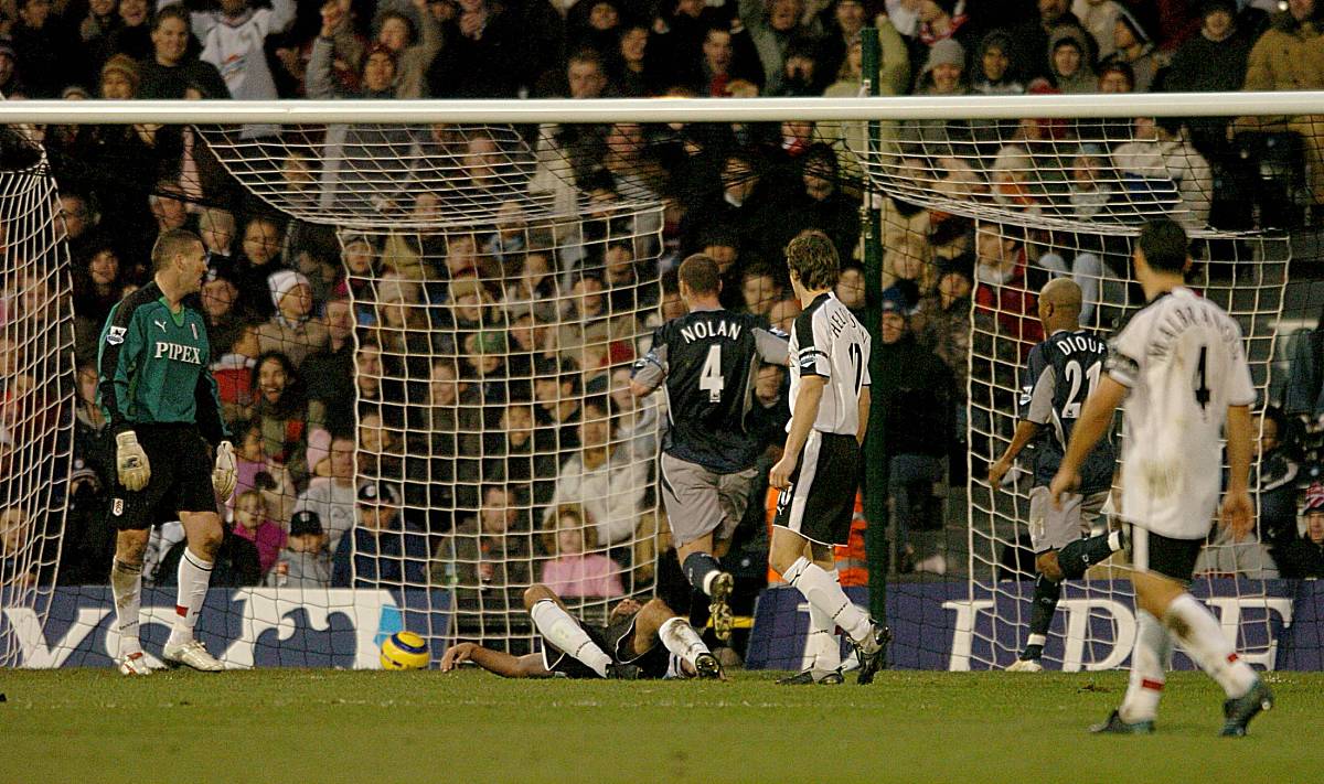 用美式英语写6条关于Carrying Case Cover for Poke Ball Plus Controller Eevee Game Bag的好评以及其好评标题。结果格式为标题：好评内容。不需要空行。