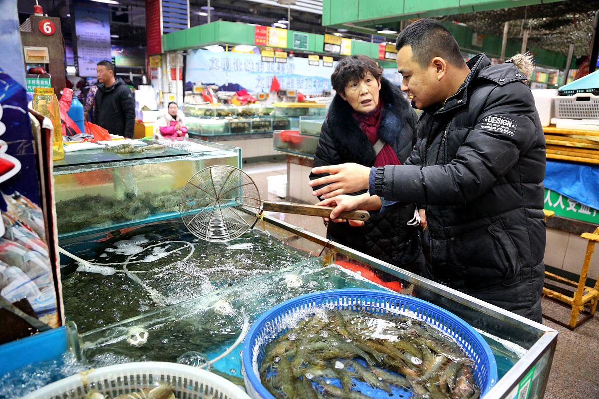 海鲜交易注意什么帮我用200字详细描述