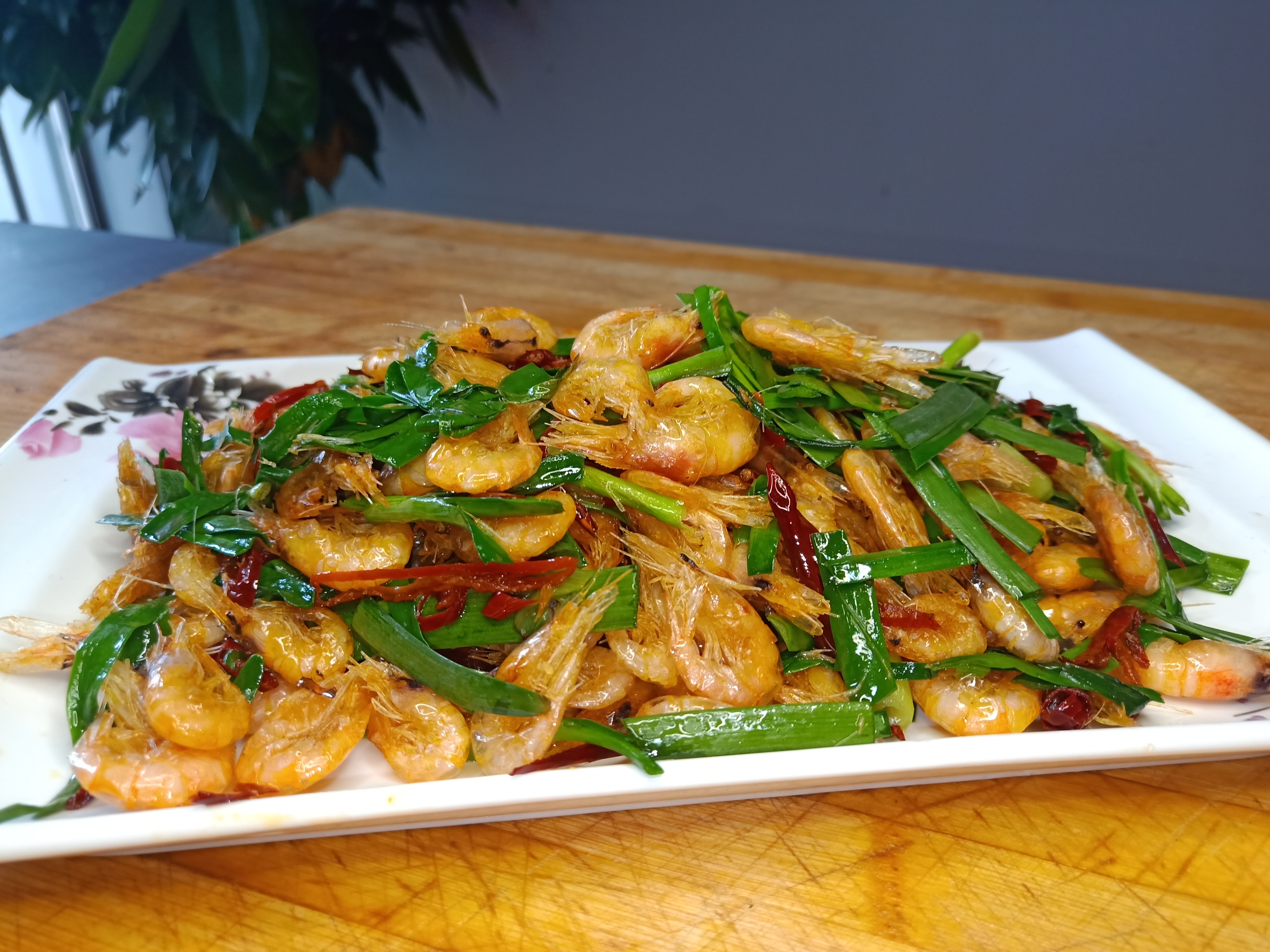 韭菜炒河虾到底是先炒虾还是先炒韭菜!很多人都做错了,收藏了!