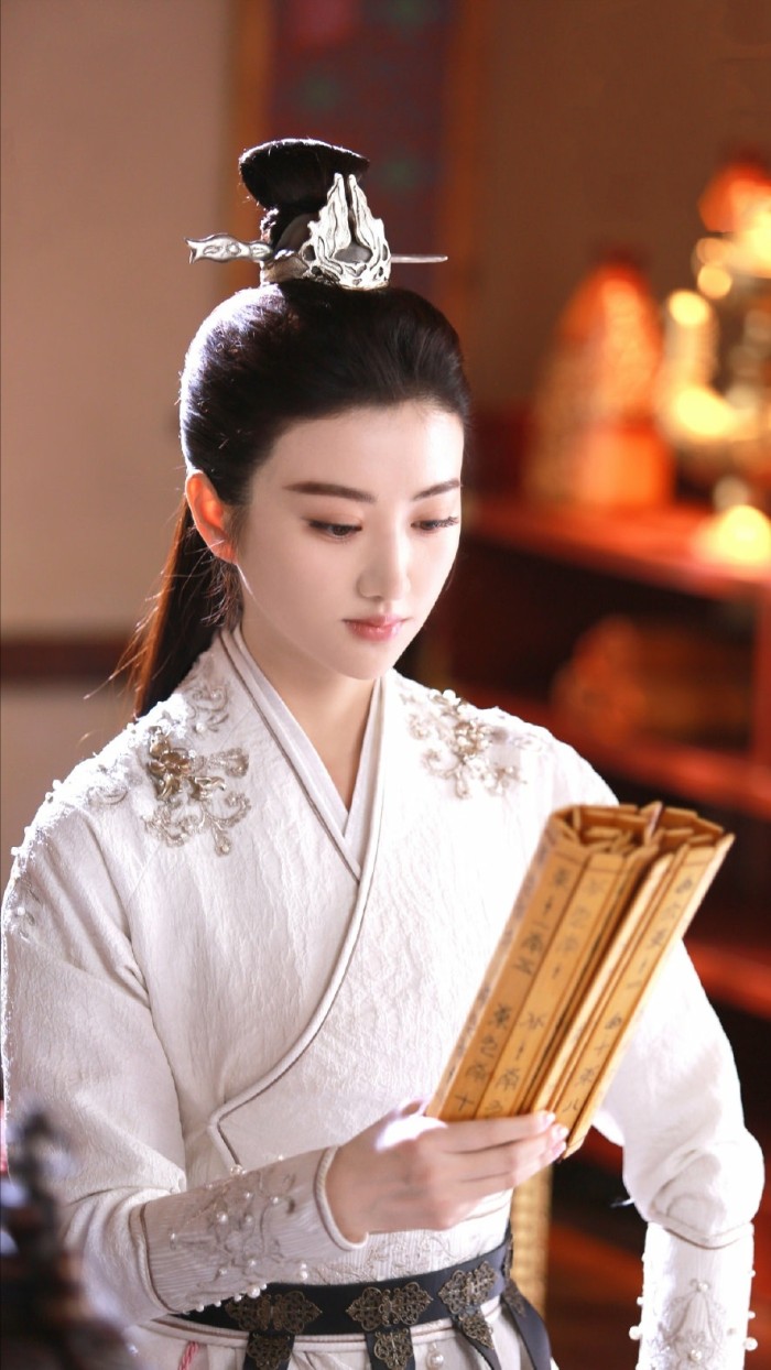 父亲节礼物送什么合适?LV带你重返时尚男孩