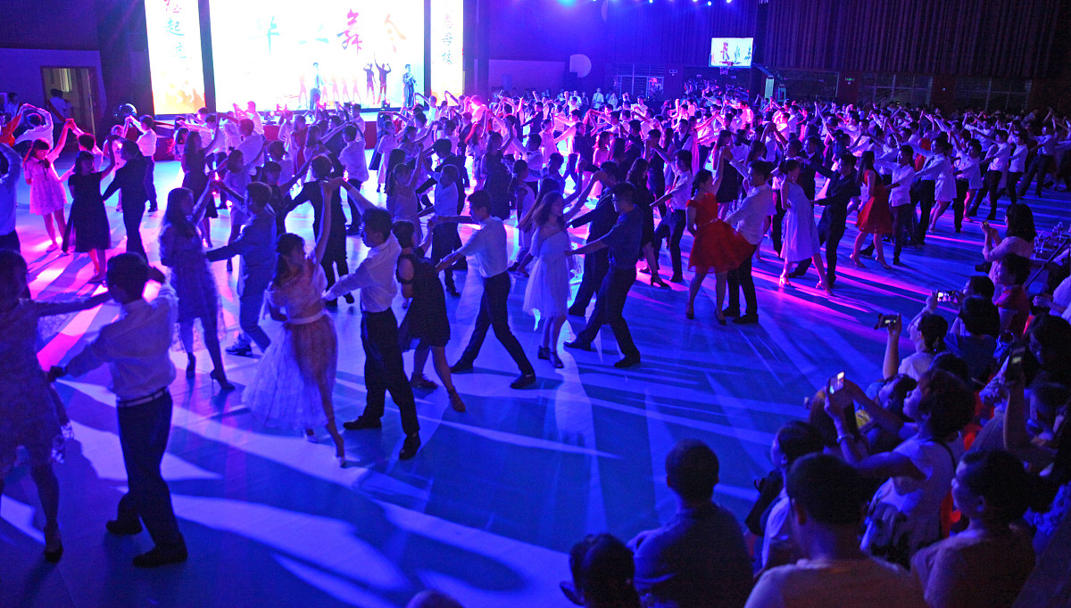 毕业季 | 一纸诗笺，致谢青春