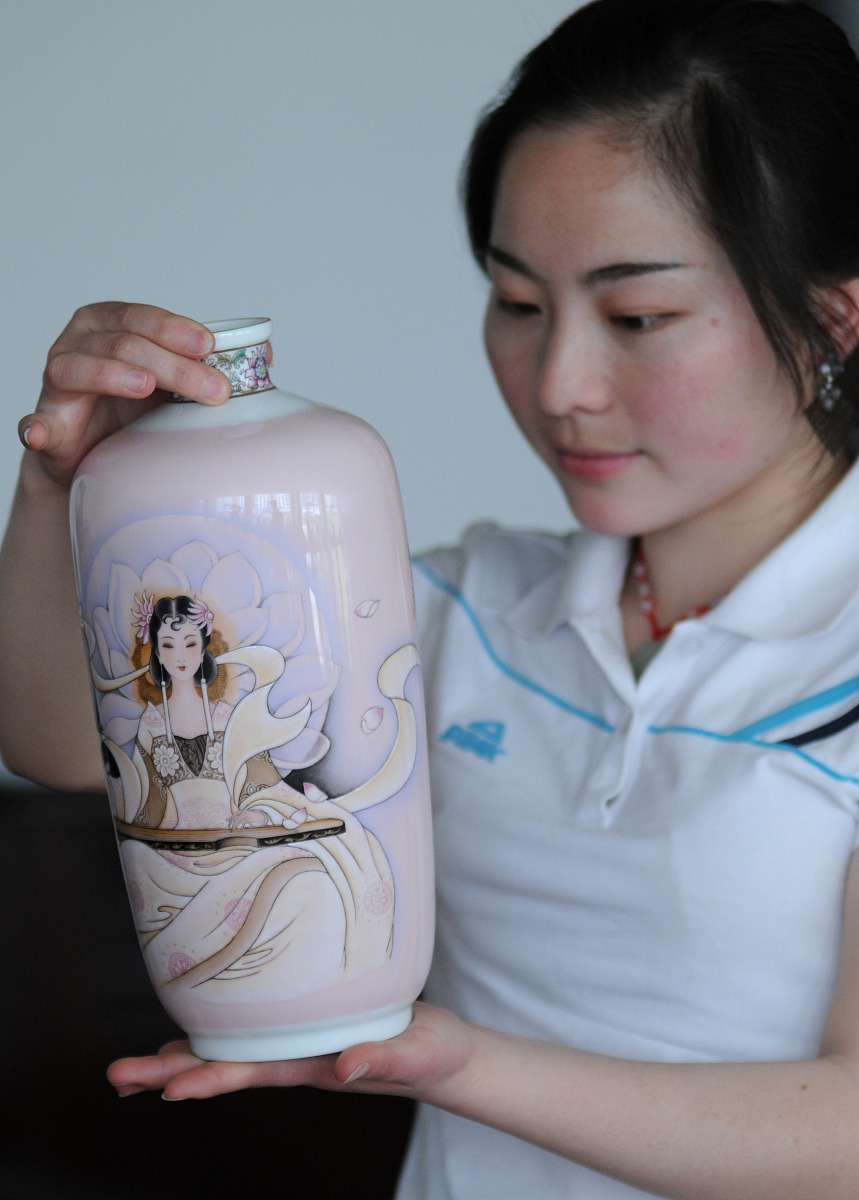 江西陶瓷工艺美术职业技术学院五年制大专有高铁乘务专业吗