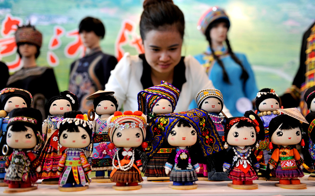 广西工艺美术学校2023年有哪些专业