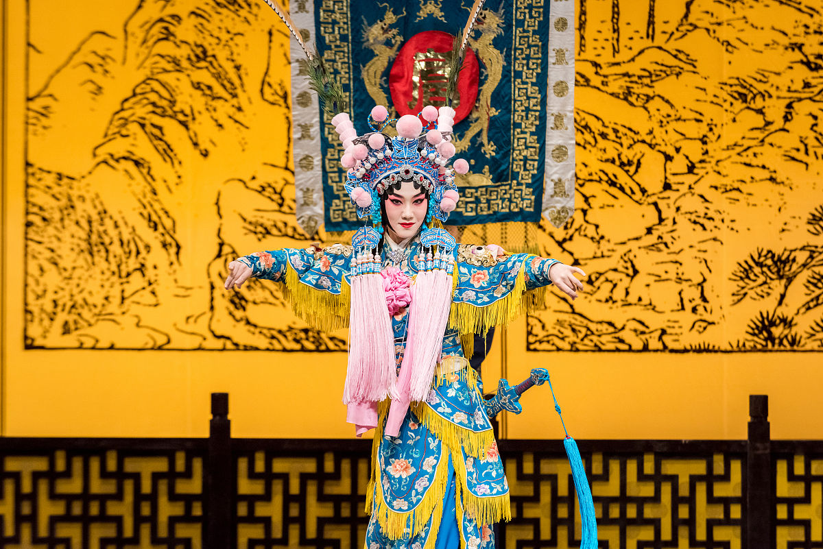 上海天蟾逸夫舞台上演京武会,刀马旦陈宇演绎经典剧目《扈三娘》