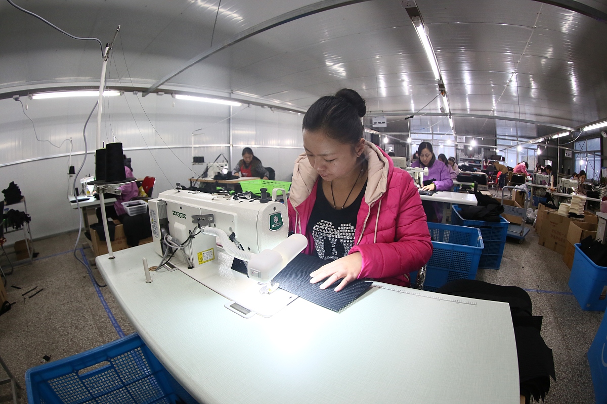 浙江纺织服装职业技术学院纺织品检验与贸易专业：就业前景广阔，实践经验丰富