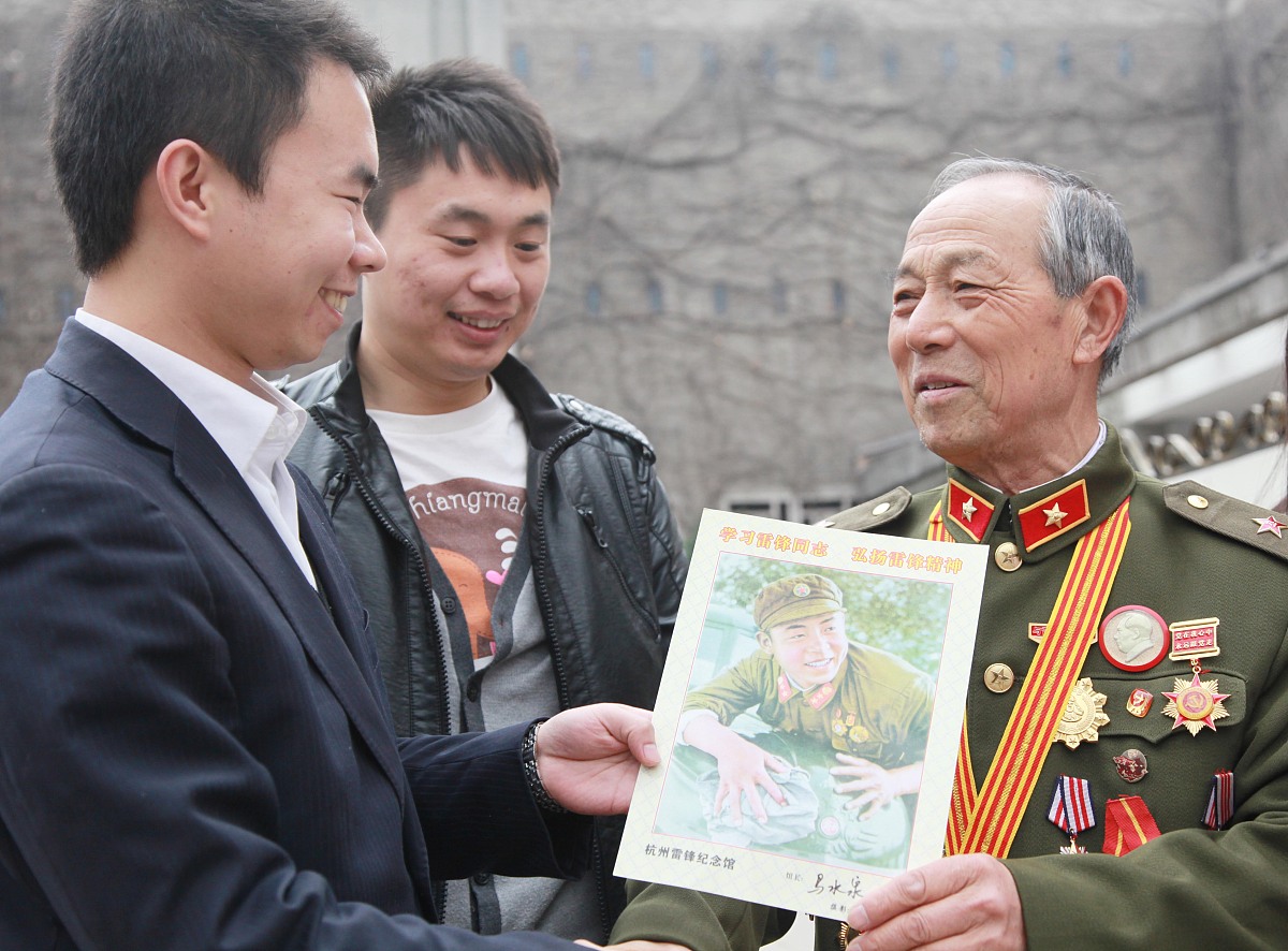 温暖 见义勇为写10条评论