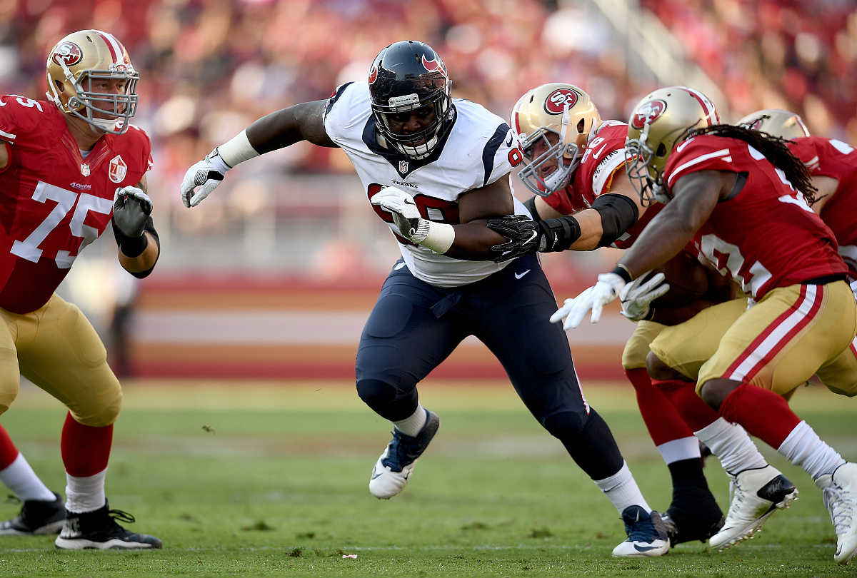 santa clara, ca - august 14:  nose tackle d.j. reader #98 of the
