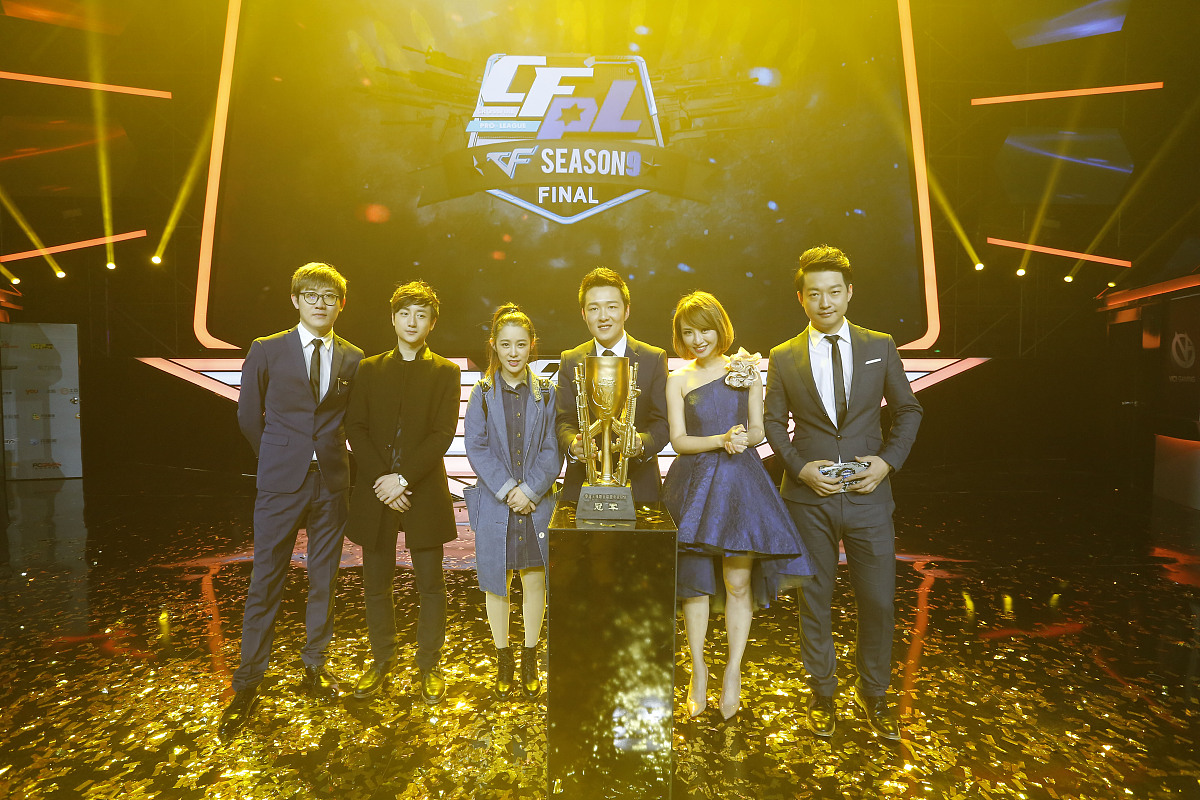 2023 LPL 春季胜者组决赛 JDG 30 EDG 晋级决赛如何评价这场比赛？作为2023 LPL春季赛的胜者组决赛JDG与EDG的比赛备受关注。最终JDG以30的比分取得胜利晋级决赛。这场比赛可以说是一场精彩的对决。以下是对比赛的评价：1 JDG的表现非常出色。他们在比赛中展现出了强大的实力和团队配合能力。在三场比赛中他们都能够抓住对手的弱点快速取得优势并最终取得胜利。特别是在第二局比赛中J