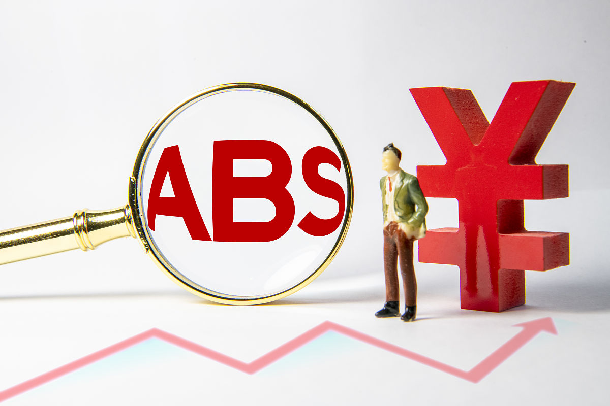 论述西安安诚汽车租赁公司丰富现有融资方式的具体策略写三种论述中不能抄袭他人观点和概念不少于2000字。