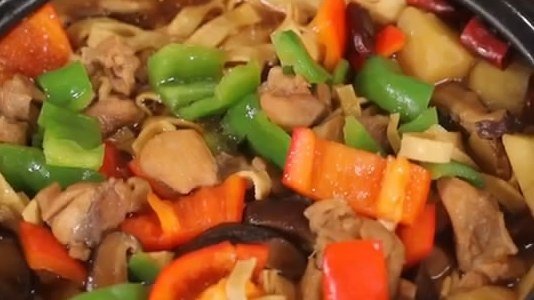 黄焖鸡米饭的做法
