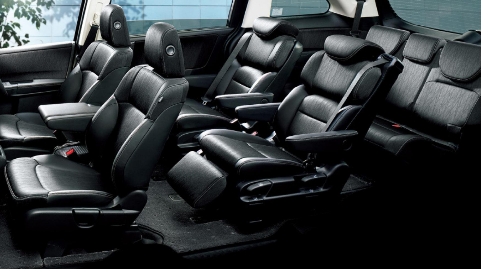 丰田海狮也换代!国内面包车的“鼻祖”,新款车型能坐17人